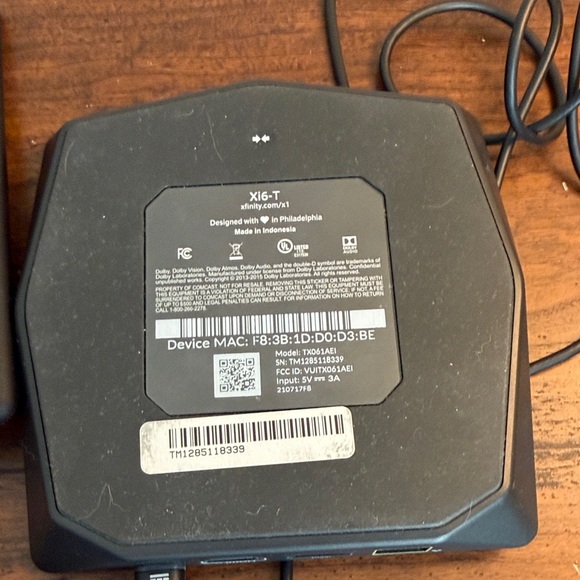 Xfinity Xi6-T Media Streamer - Picture 2 of 4